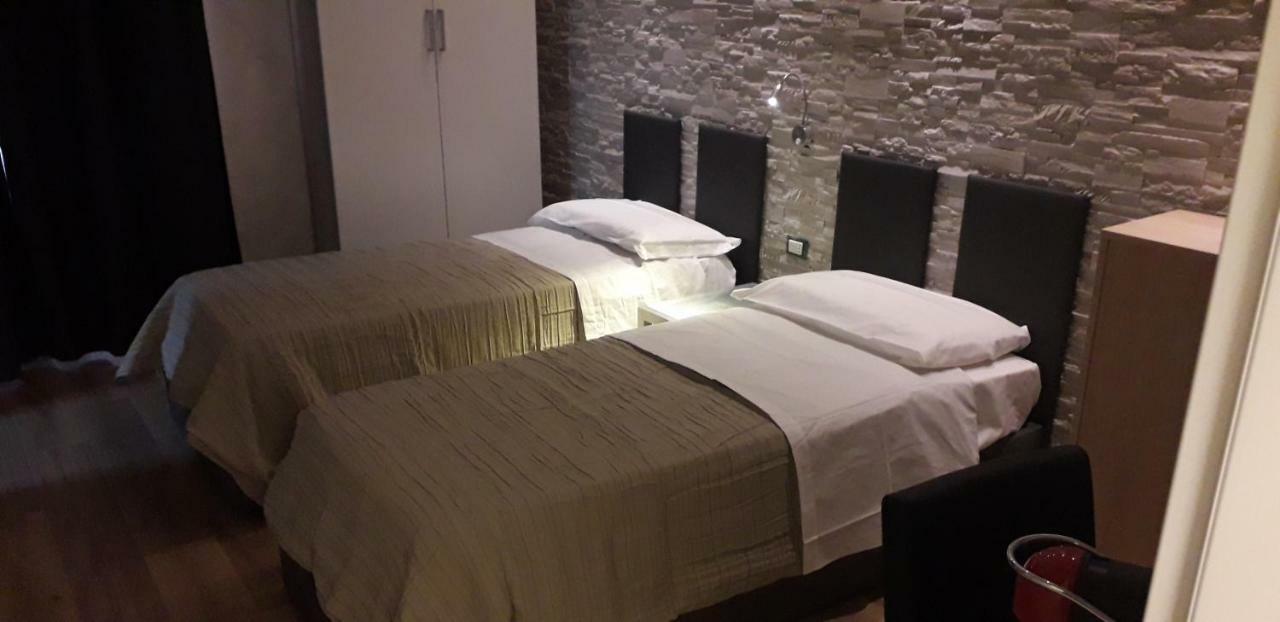 A 2 Passi Da Bed and Breakfast Foggia Exteriör bild